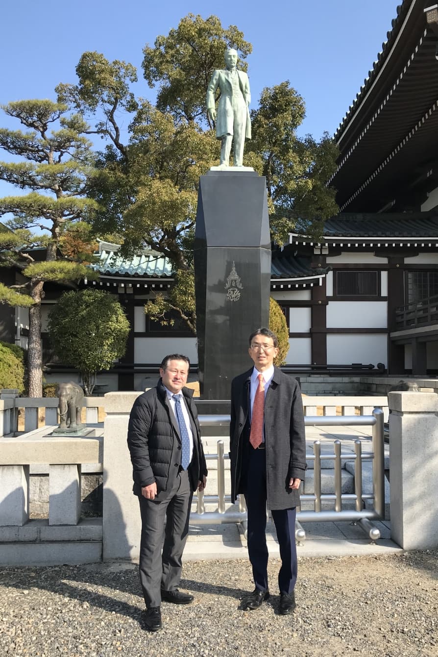 荒井在札幌タイ王国名誉領事が、覚王山日泰寺を参拝いたしました。